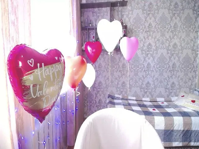 Live sex webcam photo for ZaraRix #272408789