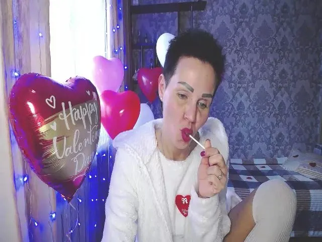 Live sex webcam photo for ZaraRix #272410640