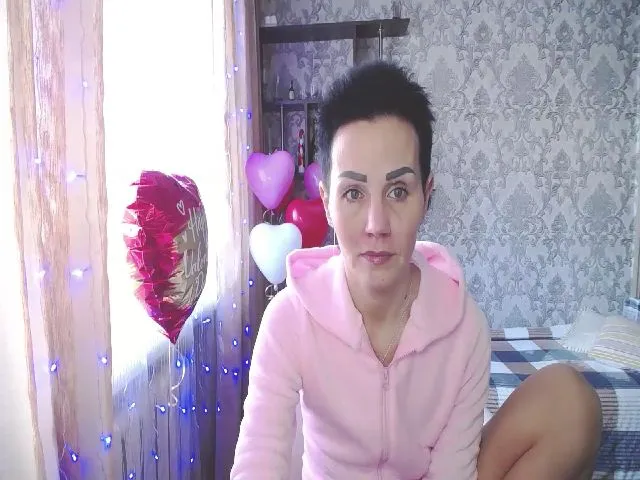 Live sex webcam photo for ZaraRix #272421591