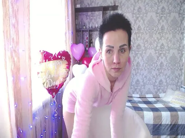 Live sex webcam photo for ZaraRix #272421784