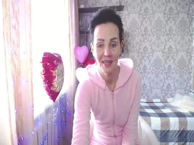 Live sex webcam photo for ZaraRix #272421989