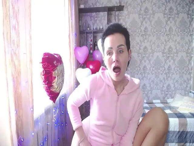 Live sex webcam photo for ZaraRix #272422198