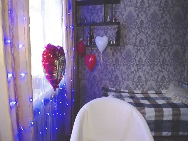 Live sex webcam photo for ZaraRix #272437068