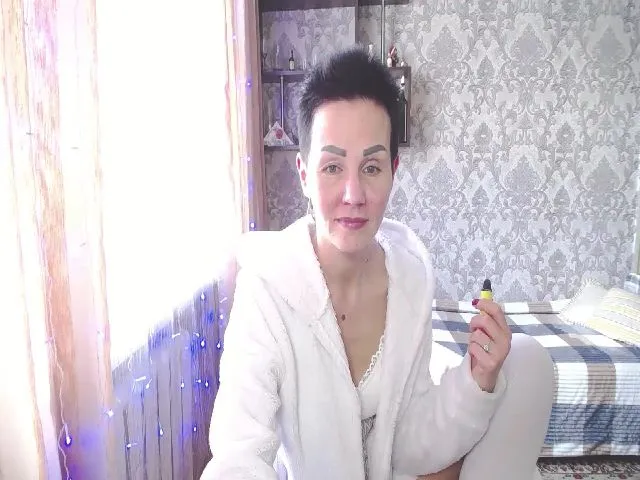 Live sex webcam photo for ZaraRix #272488166