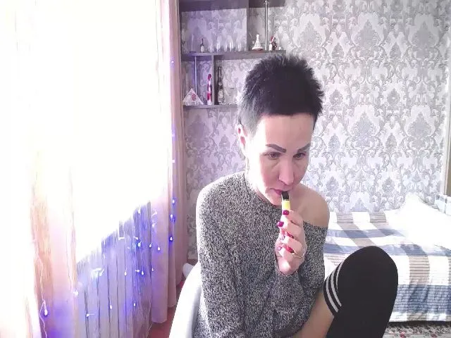 Live sex webcam photo for ZaraRix #272499794