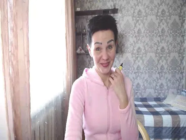 Live sex webcam photo for ZaraRix #272905177