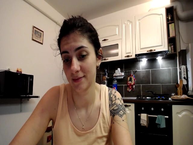 Live sex webcam photo for ZenyAda #271971385