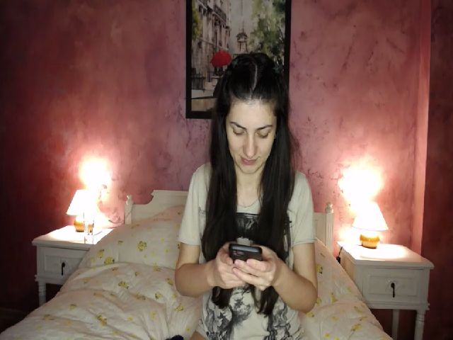 Live sex webcam photo for ZenyAda #272298472