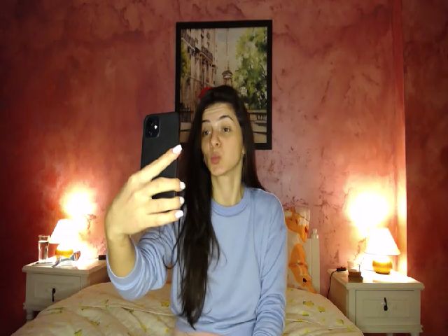 Live sex webcam photo for ZenyAda #272359861