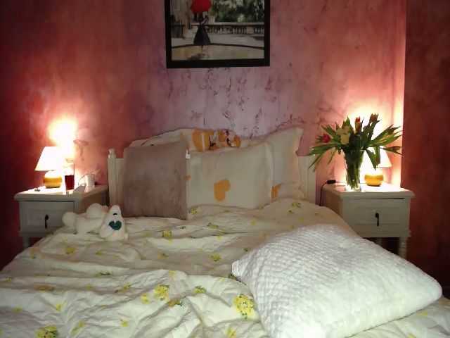 Live sex webcam photo for ZenyAda #272530846