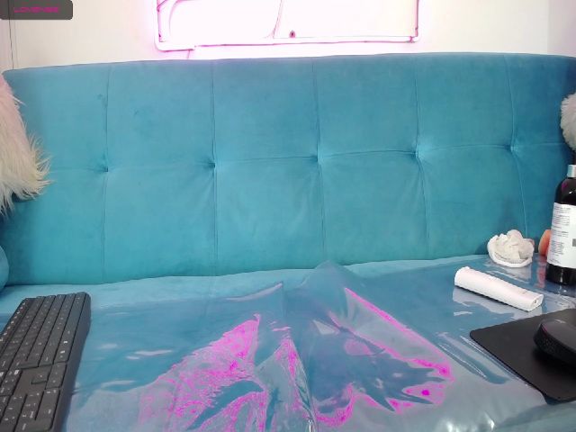 Live sex webcam photo for Zhamanta_ #273572441