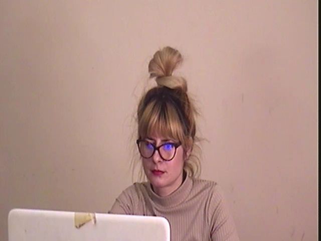 Live sex webcam photo for ZisBack_ #272588224