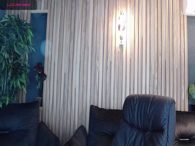 Live sex webcam photo for Zlatovlaska_a #271687500