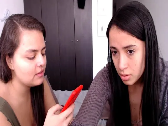 Live sex webcam photo for ZoeMelissa #272686560