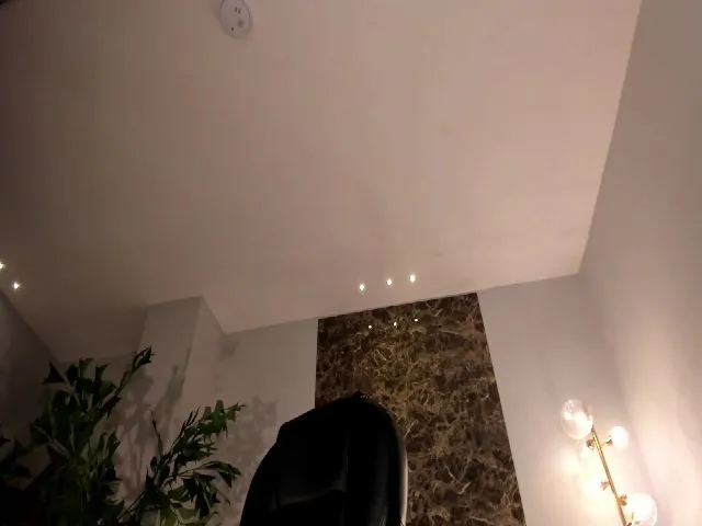 Live sex webcam photo for ZoePresley1 #271728559