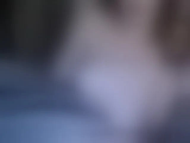 Live sex webcam photo for Zoella999 #272948338