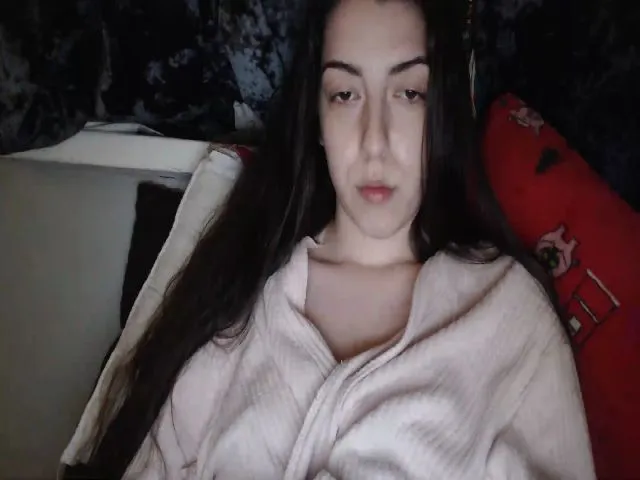 Live sex webcam photo for Zoella999 #273334173