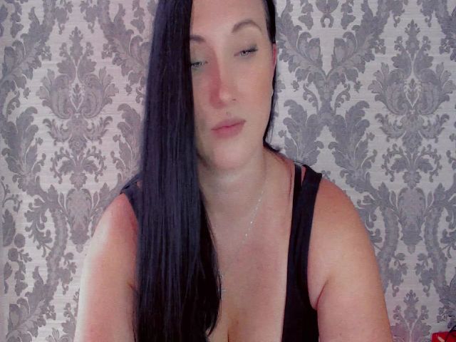 Live sex webcam photo for ZoiMoon #274309538