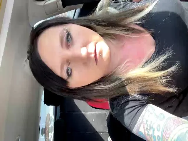 Live sex webcam photo for Zrayzz #272699340