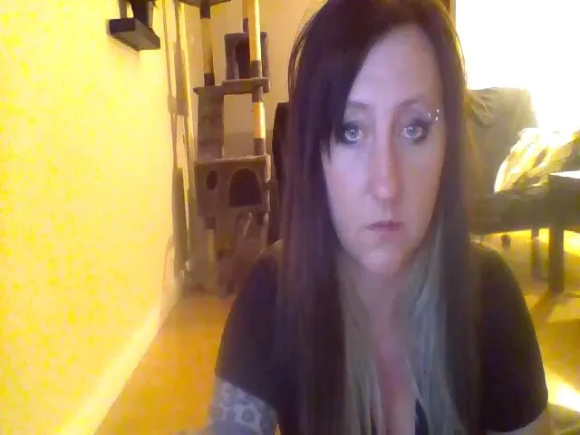 Live sex webcam photo for Zrayzz #272708136