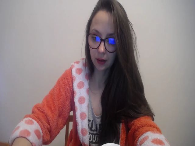 Live sex webcam photo for Zyanaa #272682462