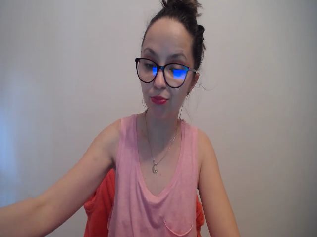 Live sex webcam photo for Zyanaa #272709156