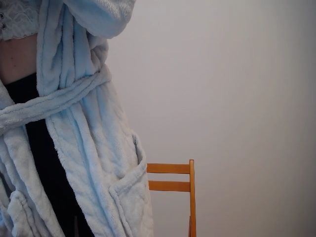 Live sex webcam photo for Zyanaa #272741391