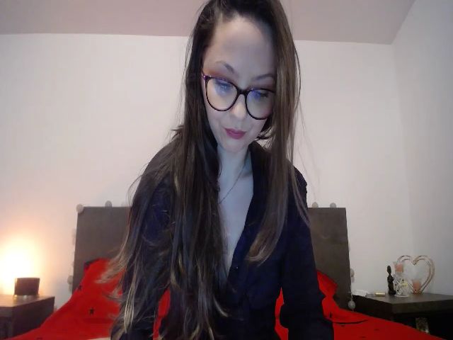 Live sex webcam photo for Zyanaa #272822352