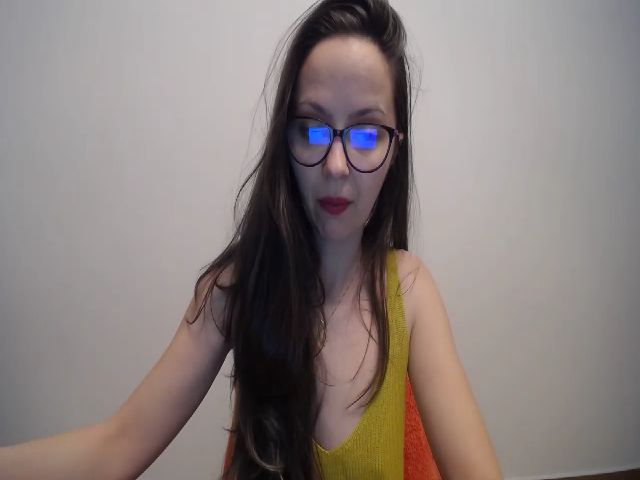 Live sex webcam photo for Zyanaa #273094152