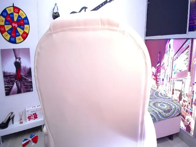 Live sex webcam photo for adhara_sweet2 #274126275