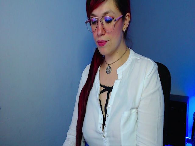 Live sex webcam photo for aileenhot #274083604