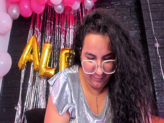 Live sex webcam photo for alejandratayl #271695012