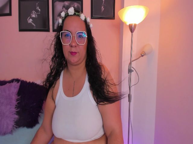 Live sex webcam photo for alejandratayl #272091049