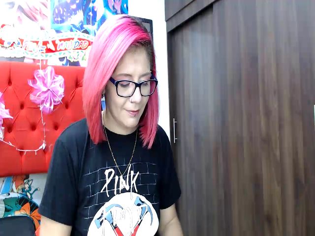 Live sex webcam photo for alice_hot02 #271735108