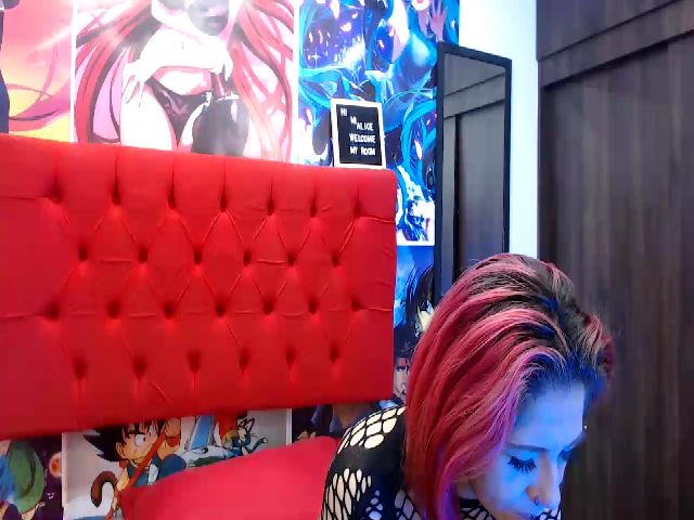 Live sex webcam photo for alice_hot02 #271933477