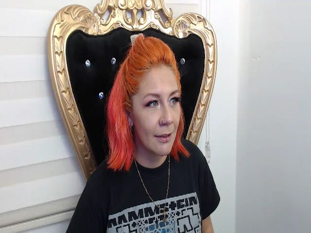 Live sex webcam photo for alice_hot02 #272136928