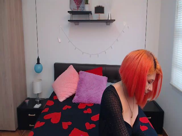 Live sex webcam photo for alice_hot02 #272330257