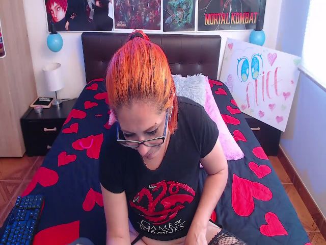 Live sex webcam photo for alice_hot02 #272514527