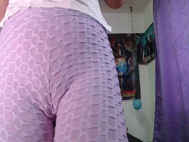 Live sex webcam photo for alice_hot02 #273358168