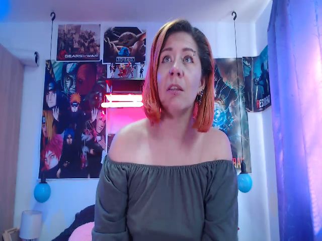 Live sex webcam photo for alice_hot02 #273396201