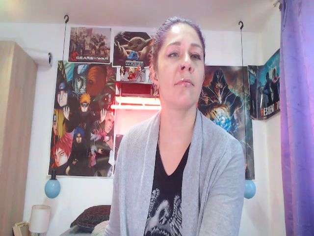 Live sex webcam photo for alice_hot02 #273591237