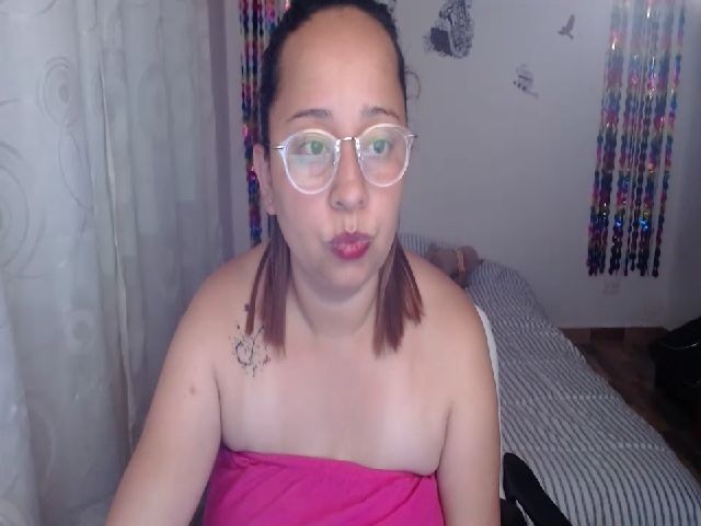 Live sex webcam photo for alondra #273047674