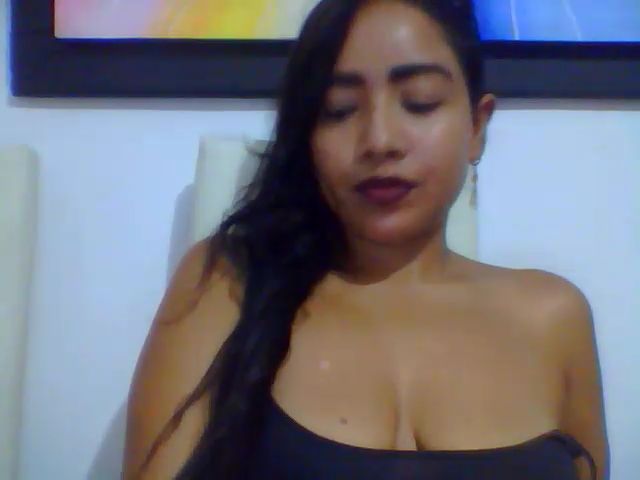 Live sex webcam photo for andrea_bugy #274288437