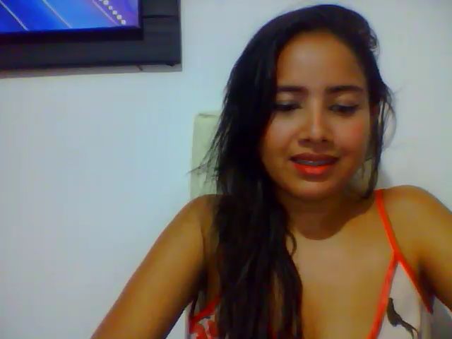 Live sex webcam photo for andrea_bugy #274838691