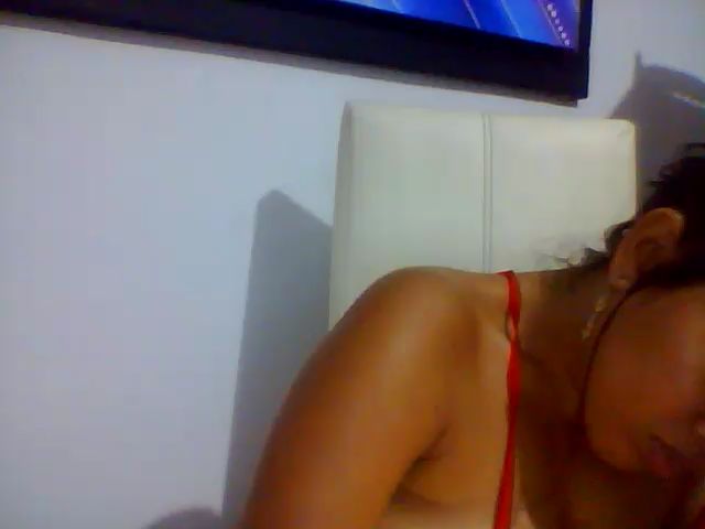 Live sex webcam photo for andrea_bugy #275209500