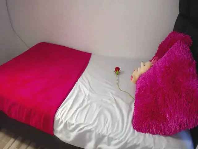 Live sex webcam photo for angeles_cute #272441859
