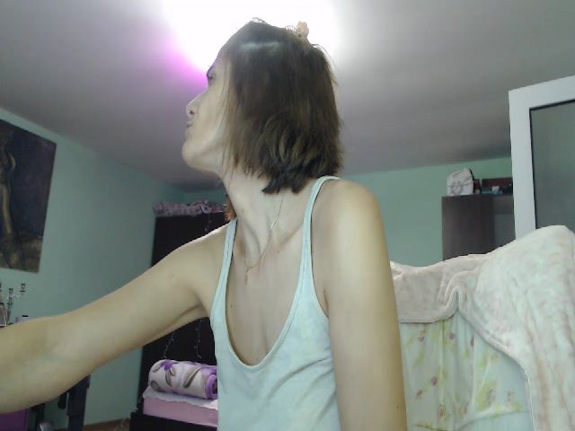 Live sex webcam photo for angellory36 #272055315