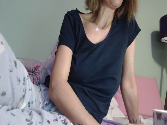 Live sex webcam photo for angellory36 #273483023