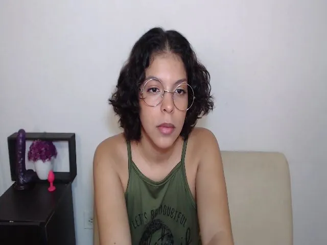 Live sex webcam photo for angelslilith #272391221