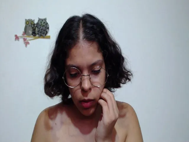 Live sex webcam photo for angelslilith #272648425